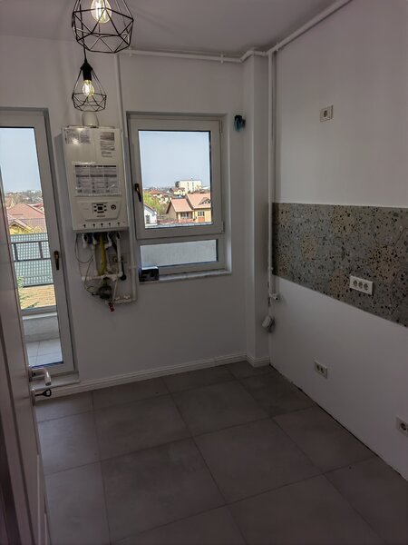 Ghencea, Ghindari, complex Jovial 3 loc parcare